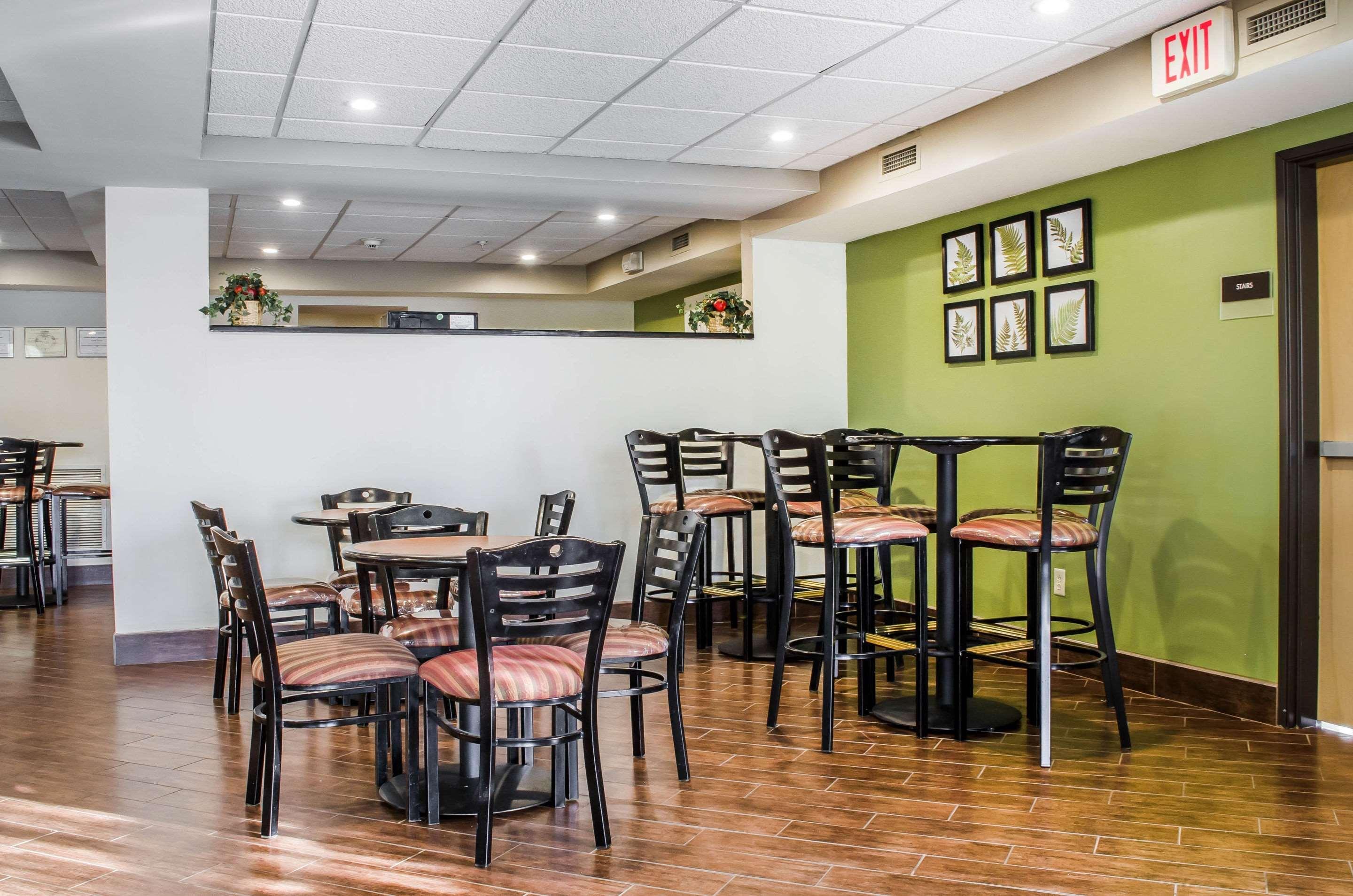 Sleep Inn & Suites Bensalem Buitenkant foto