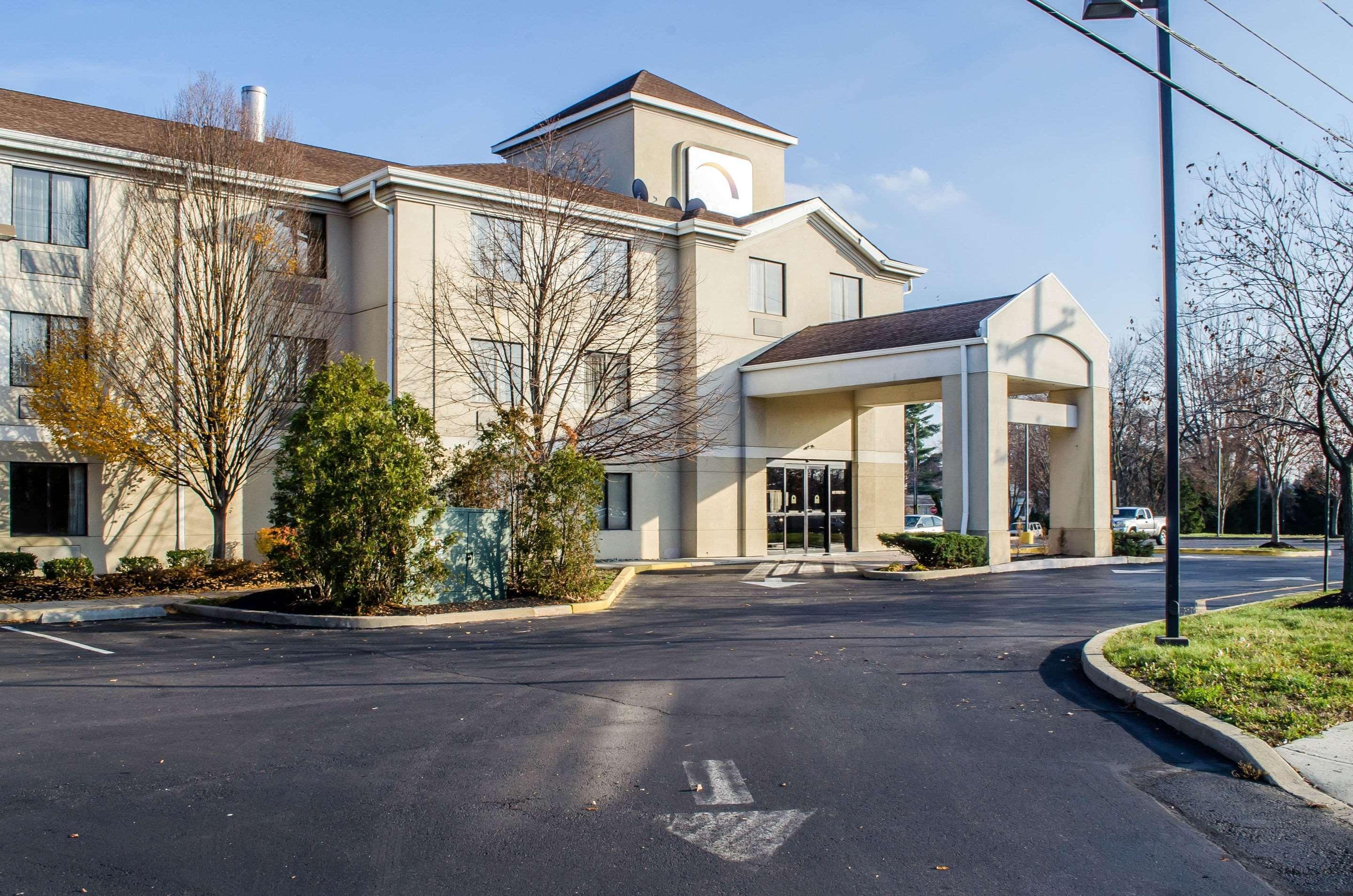 Sleep Inn & Suites Bensalem Buitenkant foto